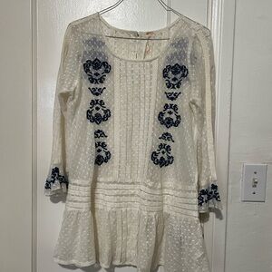 Free people White and Blue Embroidered Blouse